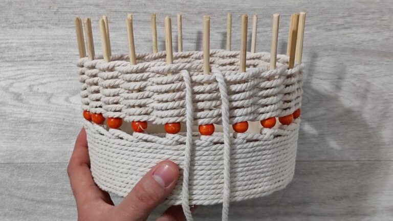 Une idée toute simple pour transformer des bâtons en une déco unique…