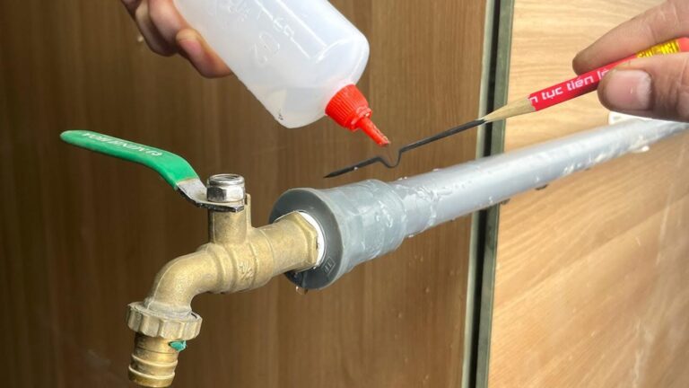 Une vieille astuce pour éviter les pannes en plomberie que même les pros ignorent…