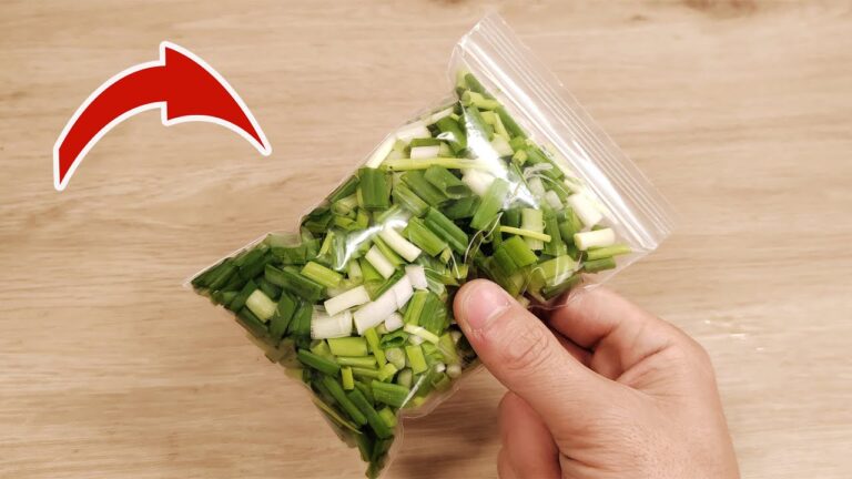 Conserve tes oignons frais 1 an avec cette astuce simple et pratique !