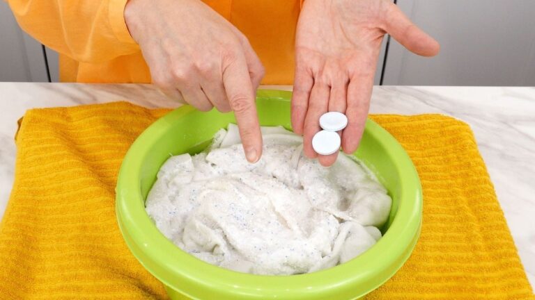 Ravivez vos vêtements : 2 astuces pour un blanc éclatant sans javel !